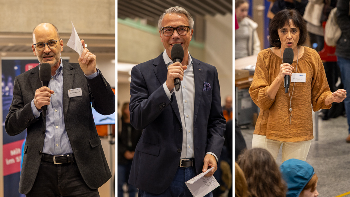 Mosaico di tre persone che parlano al microfono durante un evento.